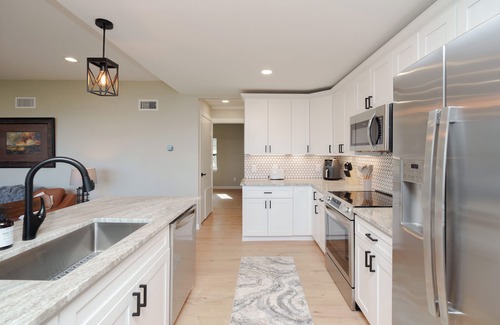 Little Elm Cottage | Charming 2-bedroom cottage in peaceful Little Elm with WiFi, AC