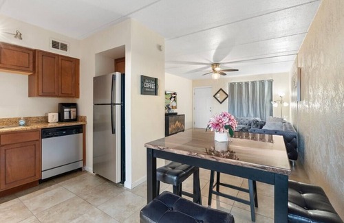 Papago Parkway Condo | Charming 2-bedroom condo with Pools and AC in superb Scottsdale