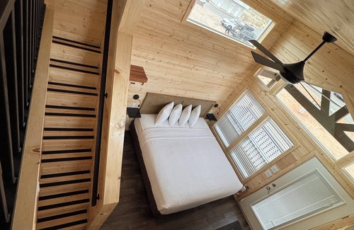 Moab South Valley Cabin | Charming 2-bedroom cabin #104 with AC, Wi-Fi in amazing Moab