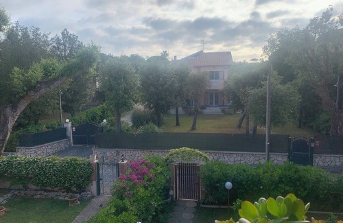 Anzio Condo | Charming 2-bedroom condo with AC, WiFi just Steps from the Beach
