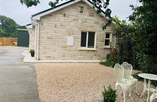 Maynooth Cottage | Charming 2-bedroom cottage nea Maynooth University with WiFi
