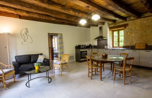 Borreze Cottage | Charming 2-Bedroom Cottage with Modern Comfort in Peaceful Hamlet near Sarlat