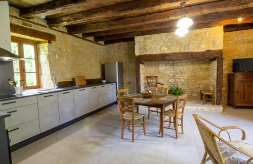 Borreze Cottage | Charming 2-Bedroom Cottage with Modern Comfort in Peaceful Hamlet near Sarlat