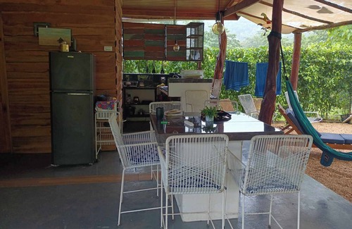 Canton Hojancha Cabin | Charming 2-bedroom cabin in beautiful Santa Marta with AC, WiFi
