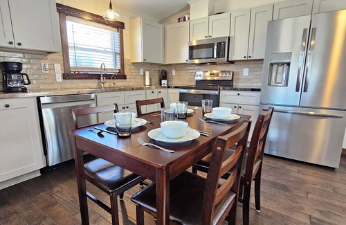Red Cloud House | Charming 2-bedroom house with WiFi, AC in Red Cloud