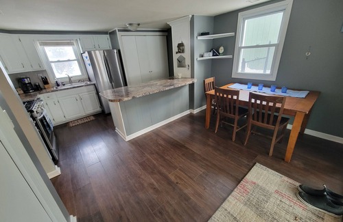 Alto House | Charming 2-bedroom house with AC, WiFi within walking distance of Campau Lake.