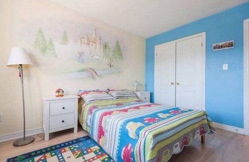 Markham Cabin | Charming 2-bedroom Lodge with WiFi, AC between Markham and Richmond Hill