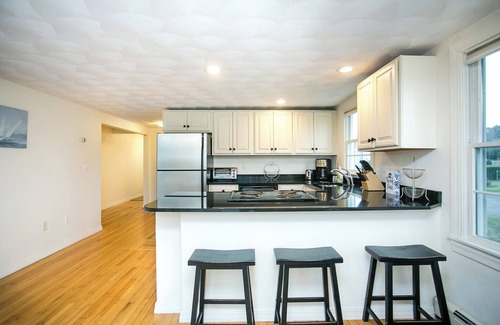 Newport East Condo | Charming 2-Bedroom Ocean View Condo- Prime Location