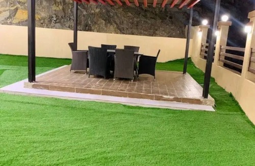Jeddah Apartment | Charming 2-bedroom resort in lovely Jeddah with swimming pool