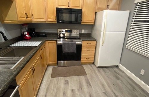 Orlando House | Charming 2-bedroom townhome in fabulous Orlando, family and pet friendly