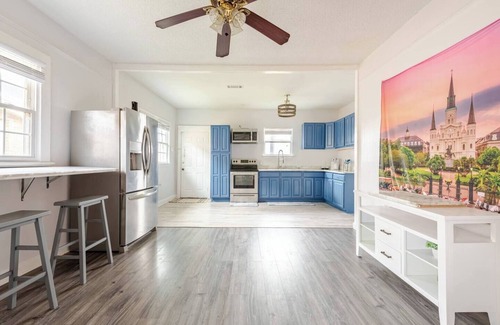 Fischer House | Charming 2-bedroom house in lively New Orleans with AC, WiFi