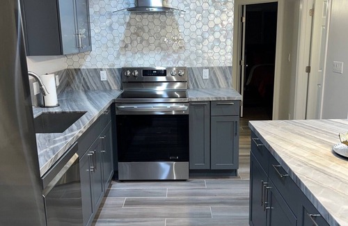 Lower Bal House | Charming 2-bedroom house in San Leandro with WiFi and AC