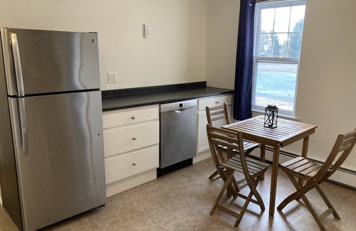 Musquodoboit Harbour House | Charming 2-bedroom Cape Cod style Inn in Musquodoboit Harbour with WiFi, AC