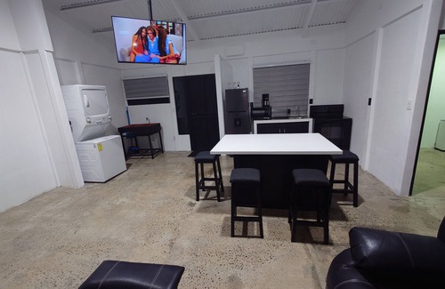 Boca Arenal House | Charming 2bedroom house in Boca de Arenal SanCarlos with AC, WiFi + 1 car garage