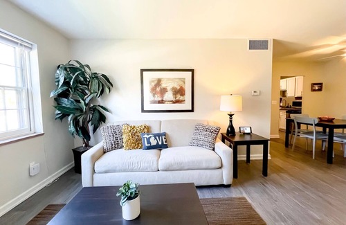 Grand Rapids Apartment | Charming 2BR Apartment in Historic Heritage Hill