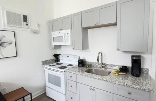 Central City Apartment | Charming 2BR! Close to FQ & Bourbon st.