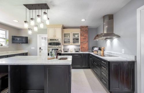 Lake Como House | Charming 3/2 Home | Near DT | King Bed | Fire Pit