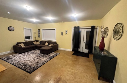 Truro House | Charming 3-bedroom 2.5 bath with game room and free wifi! TVs with prime/netflix