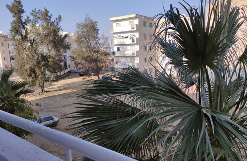 Pic ville Apartment | Charming 3-bedroom Apartment in Cité Habib, Sfax, Tunisia With TV and AC 🌿