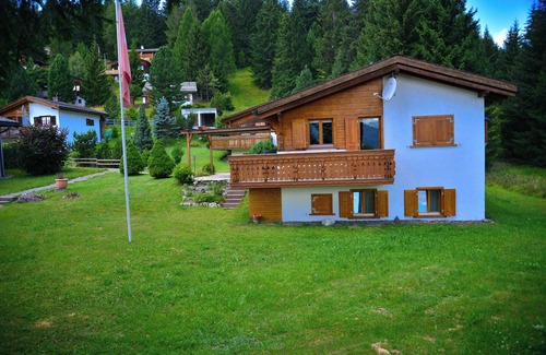 Malix Ski Chalet | Charming 3-bedroom chalet in Brambrüesch near Lenzerheide