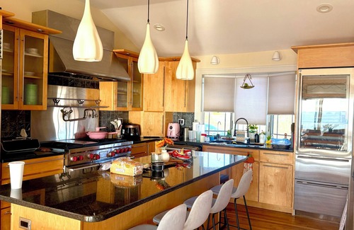 Patchogue House | Charming 3-bedroom house with private access waterfront