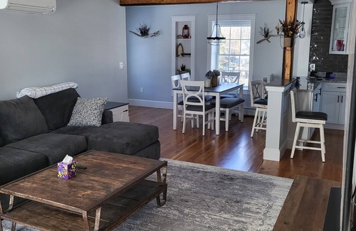 Thomaston House | Charming 3-bedroom house with AC and WiFi in Thomaston