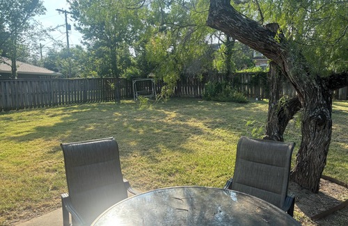 Bryan House | Charming 3-bedroom home in quiet Bryan neighborhood in the heart of AggieLand!