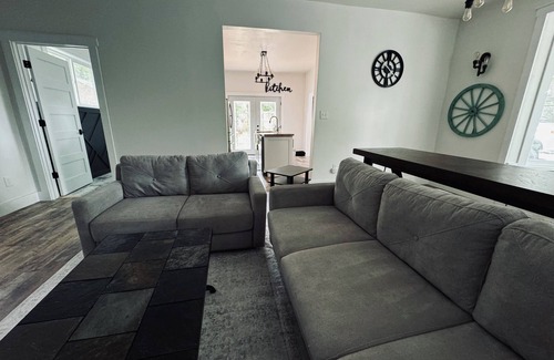 Atlantic House | Charming 3-bedroom house in quiet residential neighborhood