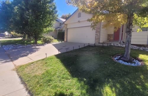 Aurora House | Charming 3-bedroom house with AC, WiFi in fantastic Aurora