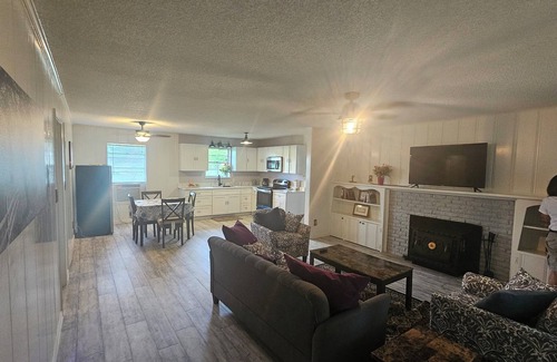 Canton House | Charming 3-bedroom house with WiFi and AC in cool Canton