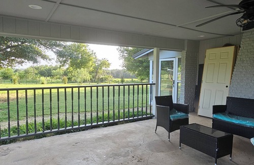 Canton House | Charming 3-bedroom house with WiFi and AC in cool Canton