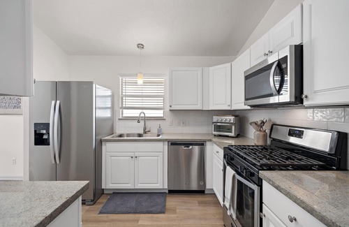 Spring House | Charming 3-bedroom house with fast WiFi and AC in fabulous Spring