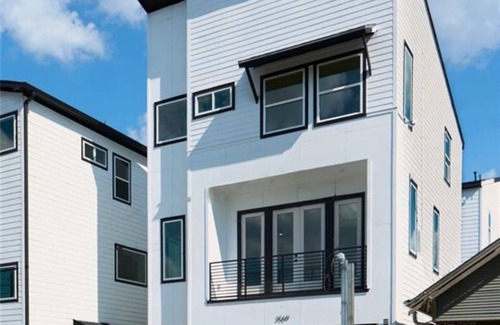 South Central Houston House | Charming 3-bedroom townhome in Downtown Houston