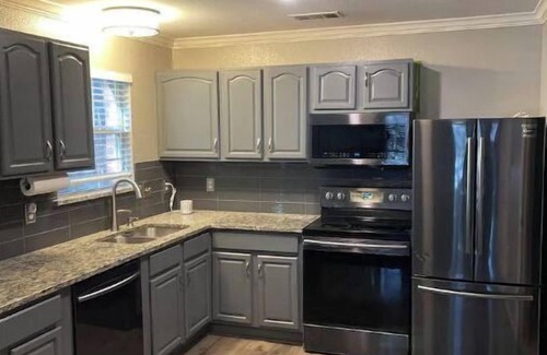 Duncanville Condo | Charming 3 Bedroom Condo in South Dallas