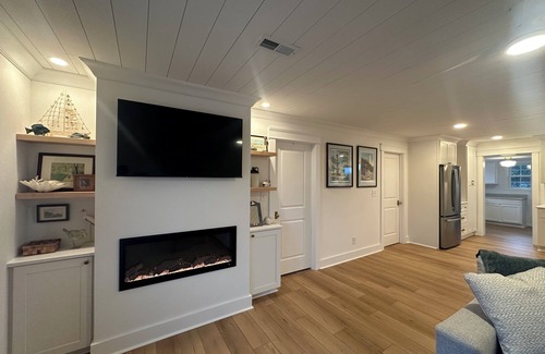 Emerald Isle House | Charming 3-bedroom house in Emerald Isle 1 block from ocean