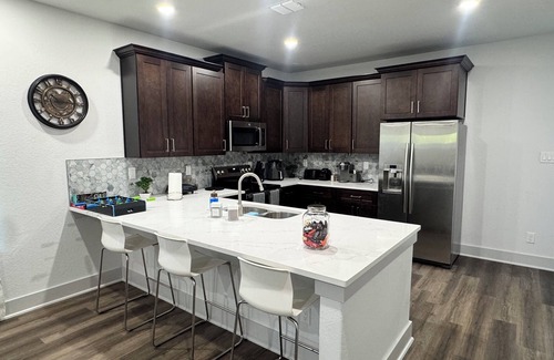 Denver Heights House | Charming 3-bedroom house with WiFi, AC in fabulous San Antonio