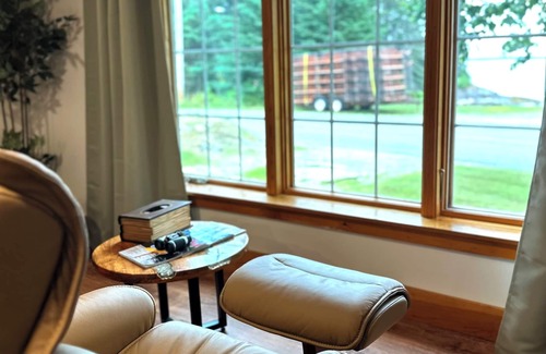 Minturn House | Charming 3-bedroom house in Swans Island with high-speed fiber internet and WiFi