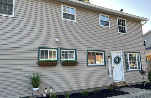 Edinboro Apartment | Charming 3-bedroom WALKING distance to BEACH bottom unit of duplex in Edinboro