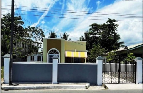 Port Maria House | Charming 3-bedrooms house in lovely Port Maria with AC, and WiFi and hot water