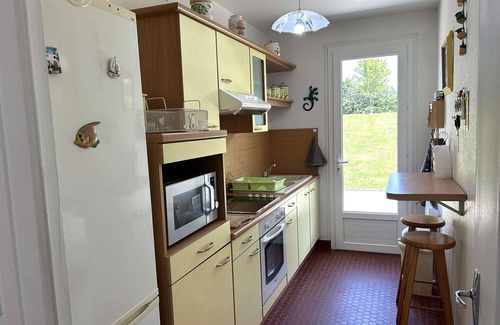 L'Aiguillon-sur-Vie House | Charming 3-Bedroom House Near Beaches with Garden, Terrace, and Parking