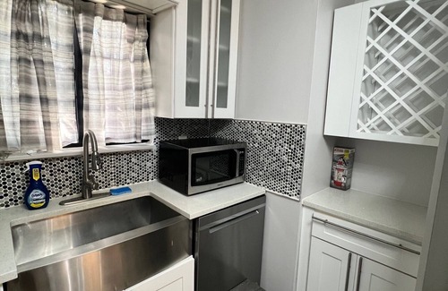 East Massapequa House | Charming 3BR Home in Massapequa – Quiet, Clean & Comfortable