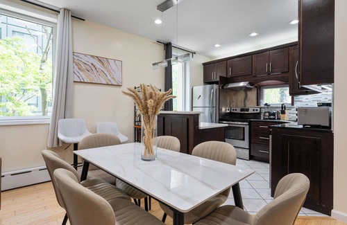 Central Park South Apartment | Charming 3BR Retreat in a Great Area!