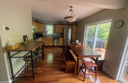 Thornton House | Charming 4-bedroom house surrounded by trees