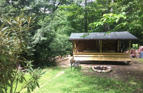 Thornton House | Charming 4-bedroom house surrounded by trees