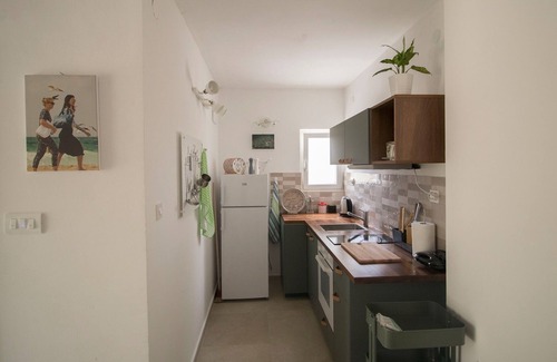 Rukavac House | Charming 4-bedroom house with pool view, surrounded by a garden in Rukavac, Vis