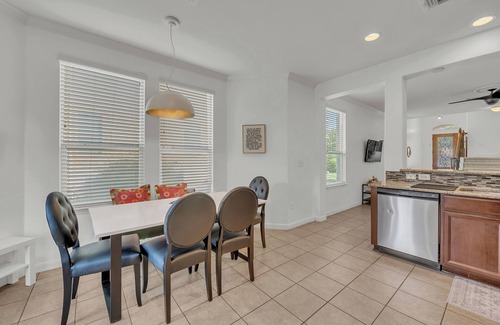 Cardinal Hills House | Charming 4-bedroom house in delightful LakeWay with AC