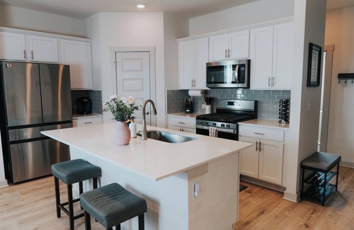 McNeil House | Charming 4-bedroom house in fabulous Austin. Minutes from Downtown, Domain, & UT