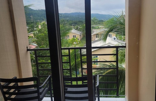 Montego Bay Villa | Charming 4-bedroom,4-baths 3 kitchen villa in fabulous Montego Bay with AC, WiFi