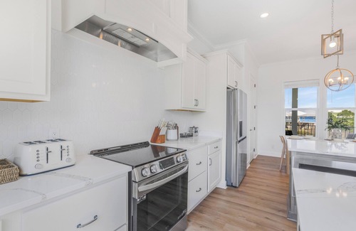Fort Morgan House | Charming 4BD/4.5BA Beach House. Private Pool! Boardwalk to Bay! Steps to Beach!