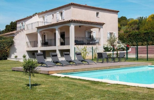 Aix-en-Provence Apartment | Charming 5-Bedroom House with Pool in Aix-en-Provence